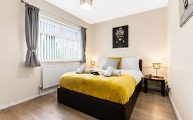 Off Road Parking, Garden, Tv'S In Bedrooms